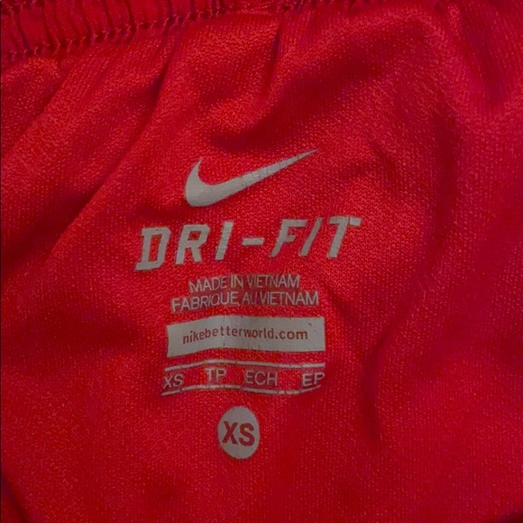 Red nike tempo shorts XS - Picture 4 of 4